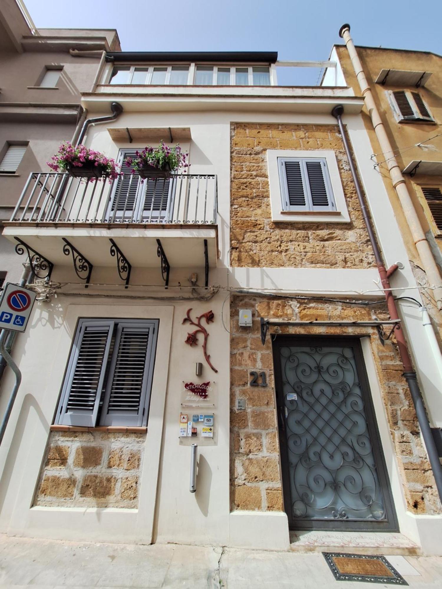 B&B Antichi Colori Cinisi Exterior photo